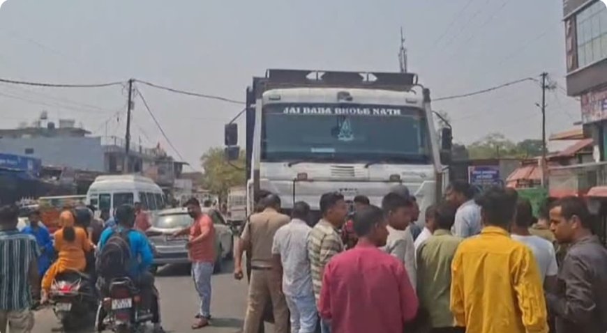 Fatal Road Accident in Vikas Nagar: Biker Dies After Being Hit by Dumper, Driver Flees