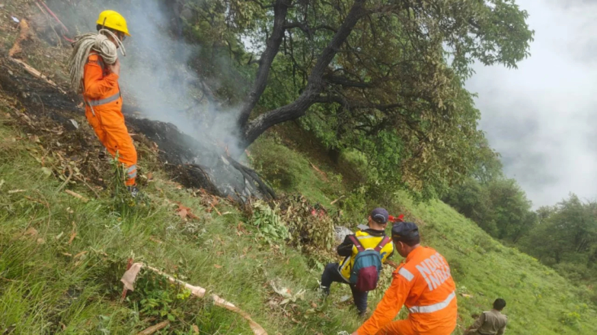 Char Dham Yatra Turns Fatal as Kedarnath-Returning Helicopter Crashes; Safety Concerns Rise Over Heli Services